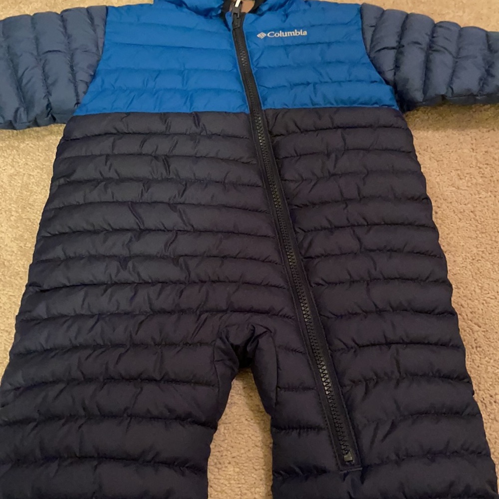 Reversible toddler snow outfit 12/18 months - Picture 3 of 8